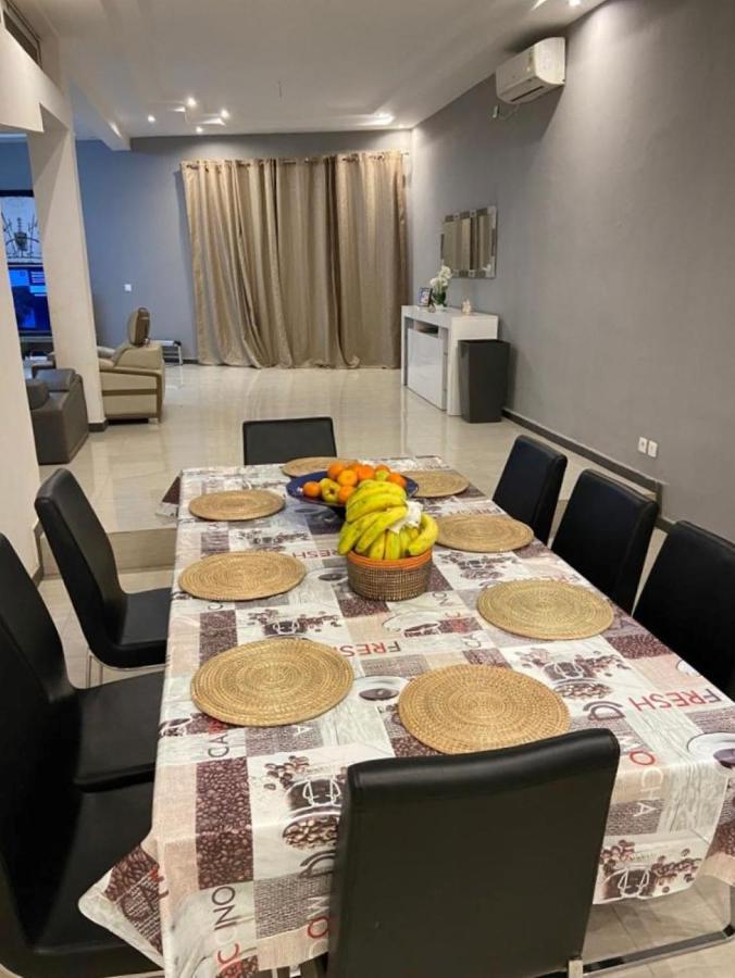 Villa Kage: Luxurious 6-Bedroom Retreat with Games & Entertainment Saly Exterior photo