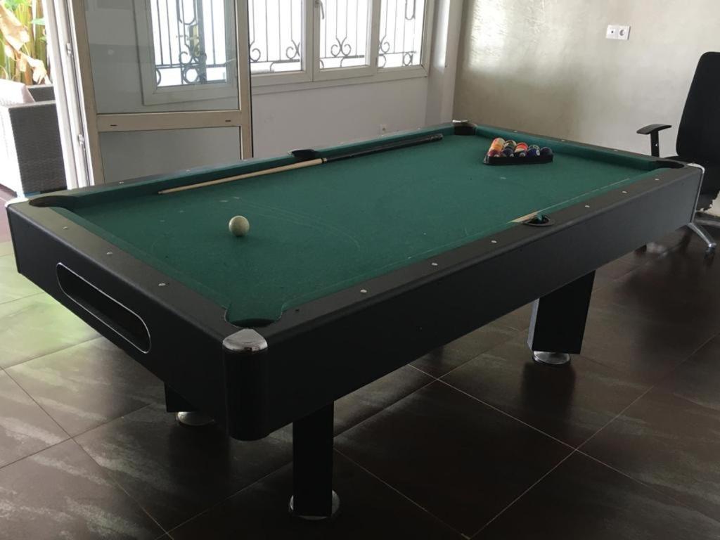 Villa Kage: Luxurious 6-Bedroom Retreat with Games & Entertainment Saly Exterior photo