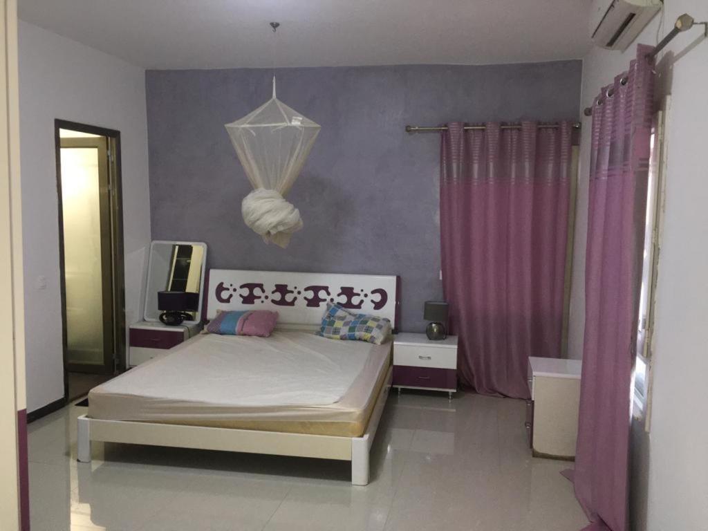 Villa Kage: Luxurious 6-Bedroom Retreat with Games & Entertainment Saly Exterior photo